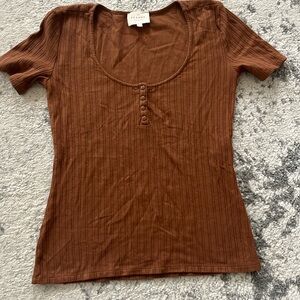 Sezane tee with buttons, brown color, small size 100% cotton